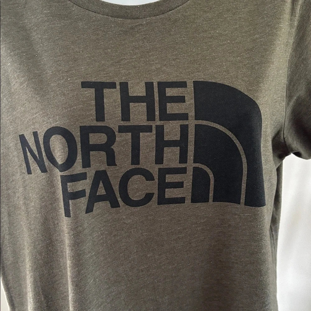 The North Face tee - Picture 2 of 10